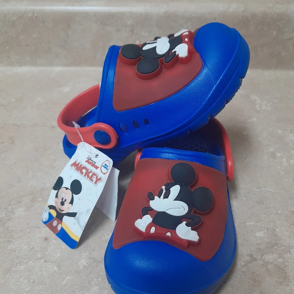 DISNEY Mickey Mouse Boys (LIGHT UP) Crocs NWT Size:Various  Crocs